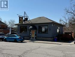 9 MAIN STREET N  Hamilton, ON L0R 2H0