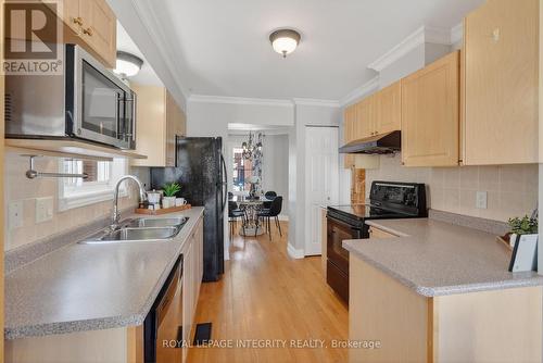 33 Grammercy Park, Ottawa, ON - Indoor Photo Showing Kitchen With Double Sink