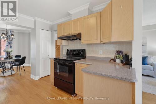 33 Grammercy Park, Ottawa, ON - Indoor Photo Showing Kitchen