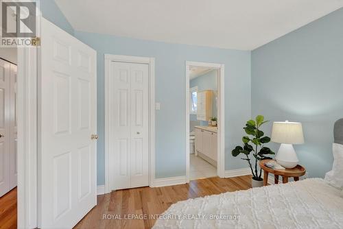 33 Grammercy Park, Ottawa, ON - Indoor Photo Showing Bedroom