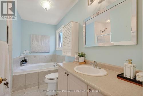 33 Grammercy Park, Ottawa, ON - Indoor Photo Showing Bathroom