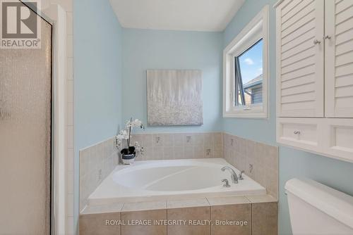 33 Grammercy Park, Ottawa, ON - Indoor Photo Showing Bathroom