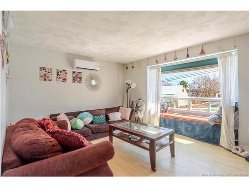 683 Hanson St, Fredericton, NB 