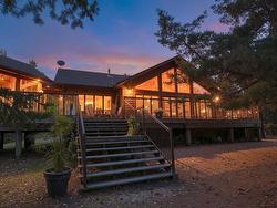 200 Penninsula Road  Lake Of The Woods, ON P0X 1C0