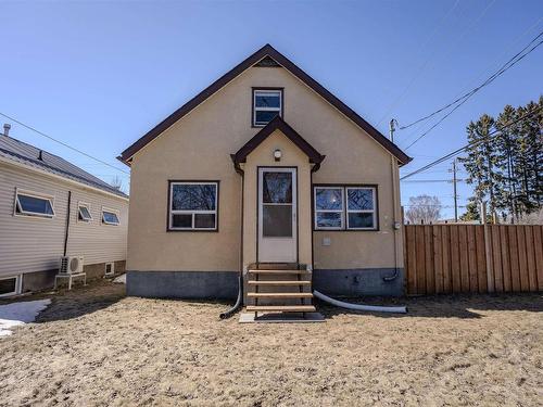 152 Rockwood Avenue N  Thunder Bay, ON P7A 6A4