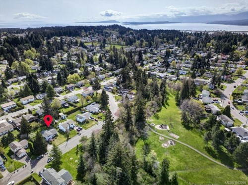 642 Somenos Dr, Comox, BC 
