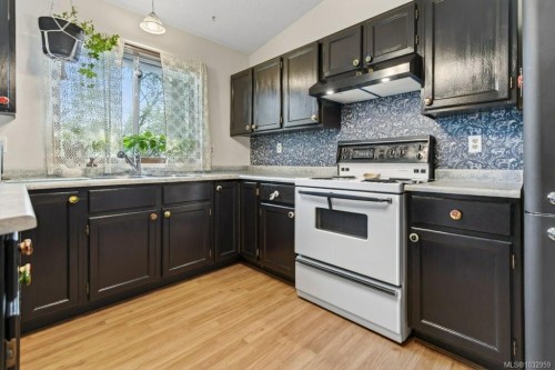 642 Somenos Dr, Comox, BC 