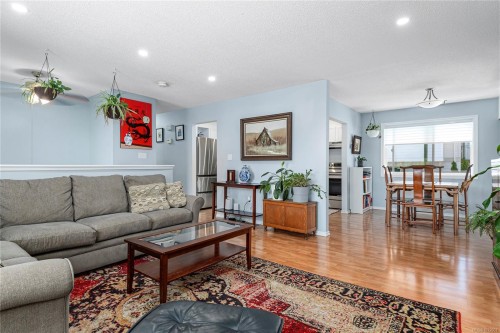 613 Nootka St, Comox, BC 