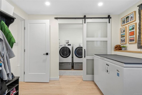 613 Nootka St, Comox, BC 