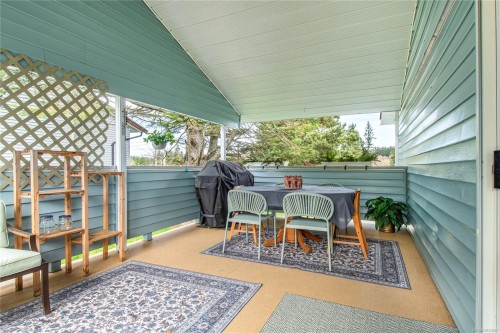 613 Nootka St, Comox, BC 