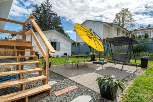 613 Nootka St, Comox, BC 