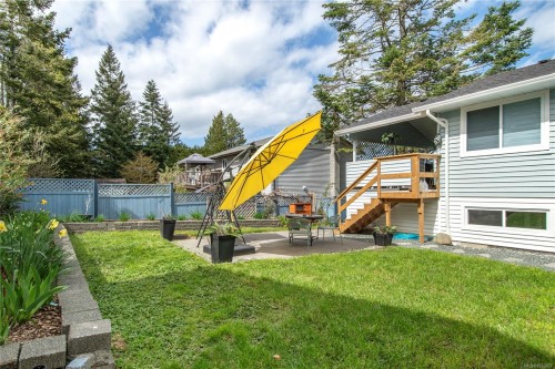 613 Nootka St, Comox, BC 