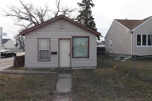 1114 Valour RD  Winnipeg, MB R3E 2W5