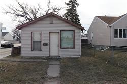 1114 Valour RD  Winnipeg, MB R3E 2W5