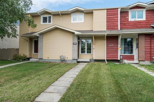 1212 Diplomat Dr, Winnipeg, MB 