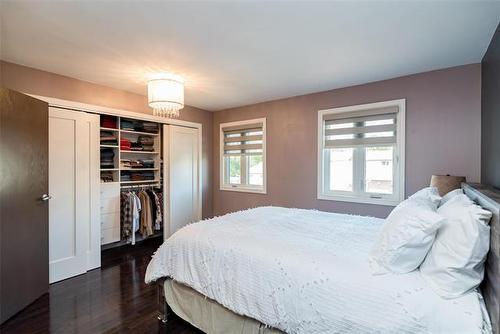 1212 Diplomat Dr, Winnipeg, MB 