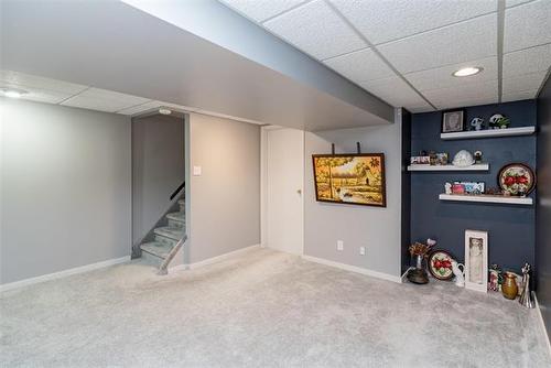 1212 Diplomat Dr, Winnipeg, MB 