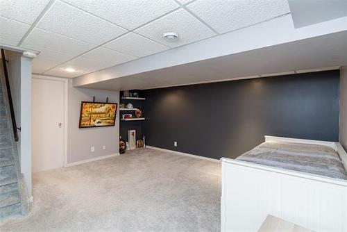 1212 Diplomat Dr, Winnipeg, MB 