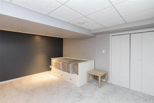 1212 Diplomat Dr, Winnipeg, MB 