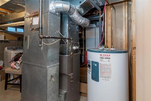 1212 Diplomat Dr, Winnipeg, MB 