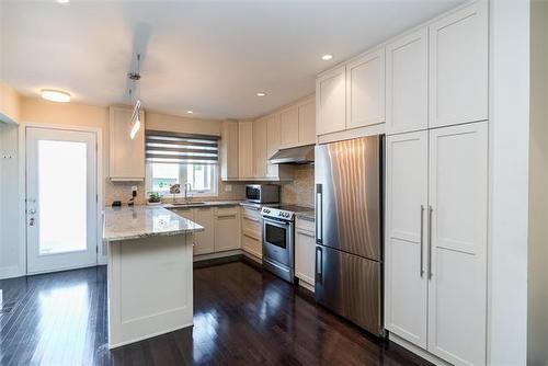 1212 Diplomat Dr, Winnipeg, MB 