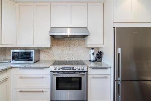 1212 Diplomat Dr, Winnipeg, MB 