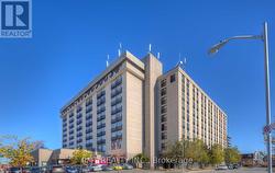 318 - 2737 KEELE STREET Toronto, ON M3M 2E9