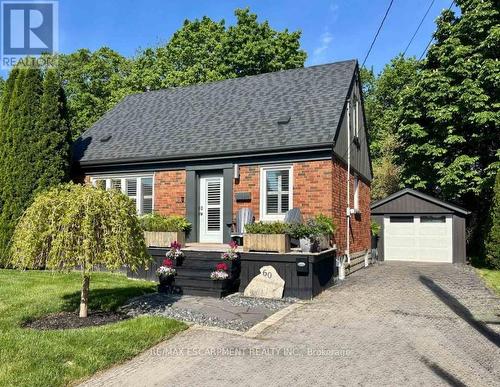 60 GALBRAITH DRIVE  Hamilton, ON L8G 1Z9