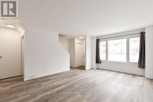 27 - 45 Gatewood Place, London East (East A), ON - Indoor Photo Showing Other Room