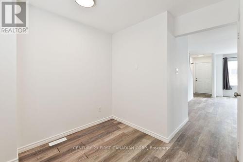 27 - 45 Gatewood Place, London East (East A), ON - Indoor Photo Showing Other Room