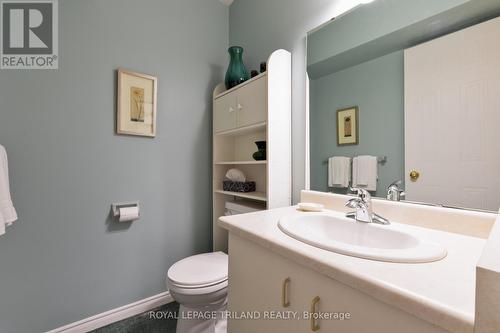 123 - 440 Wellington Street, St. Thomas, ON - Indoor Photo Showing Bathroom