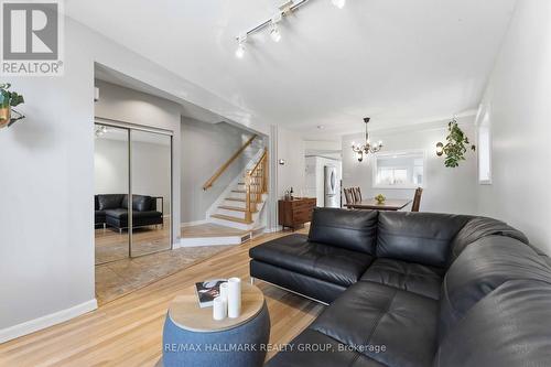 57 Rosemere Avenue, Ottawa, ON - Indoor Photo Showing Living Room