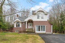 115 Rue Deslandes  Granby, QC J2H 2K6