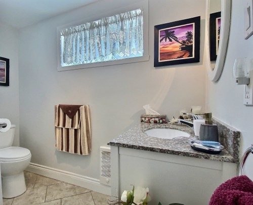 Bathroom - 111 Rue D'Iberville, Cowansville, QC - Indoor Photo Showing Bathroom