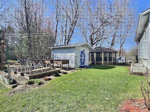 Courtyard - 111 Rue D'Iberville, Cowansville, QC - Outdoor