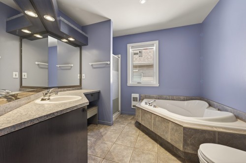 Salle de bains - 566 Rue Félix-Leclerc, Saint-Eustache, QC - Indoor Photo Showing Bathroom