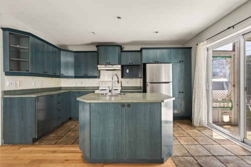 Cuisine - 566 Rue Félix-Leclerc, Saint-Eustache, QC - Indoor Photo Showing Kitchen With Double Sink