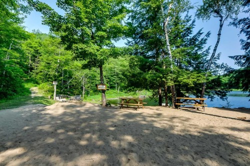 Accès au plan d'eau - 15 Rue De St-Moritz, Cantley, QC 
