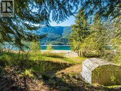5378 Broadwater Road Castlegar, BC V2N 4V8