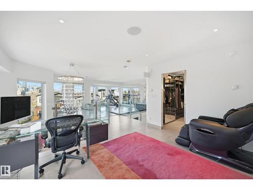 10065 90 Av Nw, Edmonton, AB - Indoor