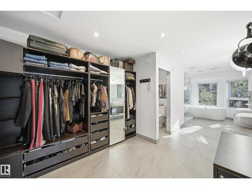 10065 90 Av Nw, Edmonton, AB - Indoor