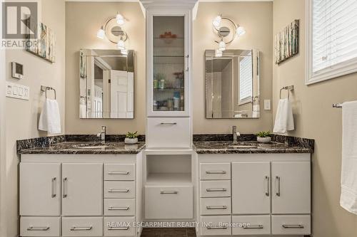 263 Guildwood Drive, Hamilton, ON - Indoor Photo Showing Bathroom
