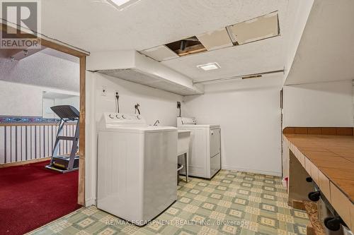 263 Guildwood Drive, Hamilton, ON - Indoor Photo Showing Laundry Room