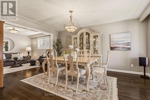 263 Guildwood Drive, Hamilton, ON - Indoor Photo Showing Dining Room