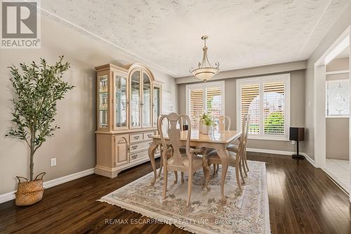 263 Guildwood Drive, Hamilton, ON - Indoor Photo Showing Dining Room