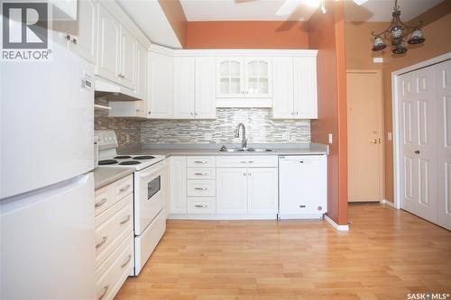 411 215 Lowe Road, Saskatoon, SK - Indoor Photo Showing Kitchen