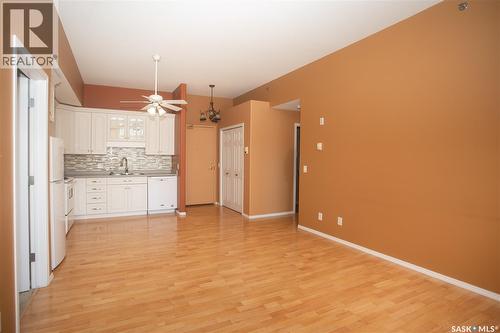 411 215 Lowe Road, Saskatoon, SK - Indoor Photo Showing Kitchen