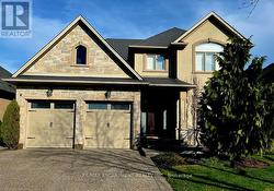 35 GRETI DRIVE  Hamilton, ON L9B 0C9