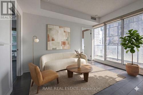 5011 - 125 BLUE JAYS WAY  Toronto, ON M5V 0N5