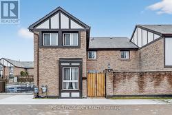 56 - 2 DAILING GATE Toronto, ON M1B 1Z8